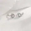 Pendientes de Clip Redondos Blancos de Circonita Redondos Geométricos de Diamante Pendientes sin Perforar Estilo Simple Brillante Un Solo Diamante Ear Cuff para Mujer Moda