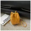 Bolso pequeño con diseño transfronterizo y patrón tejido para mujer, nuevo y moderno bolso tipo cubo de alto valor, bolso cruzado de hombro único vintage, moderno