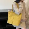 Bolso de Mano Casual de Moda Transfronterizo 2026 Nuevo Verano Bolso de Mujer Estilo Universitario Gran Capacidad Versátil Bolso de Mano Bolso de Hombro