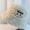 Gorro de pescador de invierno, gorro coreano plegable, cálido y frío, bonito gorro de terciopelo con forma de mariposa de lana de cordero, gorro de lavabo pequeño con marea