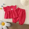 Conjunto a Cuadros Rojos Elegante Súper Lindo para Niñas Pequeñas de Verano Estilo Little Coco Versión Coreana Logo de Conejo a Cuadros Volante