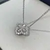 Colar de Trevo de Quatro Folhas Hw High-End Van Cleef para Mulheres, Pingente de Platina com Laço Cheio de Diamantes, Corrente de Clavícula de Luxo Leve de Nicho, Venda Direta do Fabricante