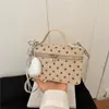 Outono 2026 Nova Elegante Versátil Simples Nicho Bolinhas Elegante Alta Aparência Ombro Único Transversal Portátil Bolsa Caixa