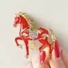 Broche Cavalo Vermelho Fupai para Mulheres, Alfinete de Lapela de Luxo de Alta Qualidade, Fivela de Cintura, Acessório de Broche, Flor de Peito de Alta Qualidade