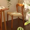 Cadeira de jantar retrô designer em madeira maciça e rattan estilo francês, empilhável, com encosto trançado em corda, adequada para quarto ou como banqueta de maquiagem