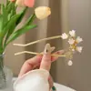 Pasador de Hebilla en Forma de U de Lirio del Valle Estilo Chino con Acabado de Alta Gama, Pasador de Peine Antiguo con Colgante de Perla, Peine para el Cabello Hanfu con Diseño Floral