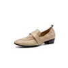 Sapatos de moda soft-soled estilo francês de nicho 3cm, novo modelo verão 2026, bico redondo, salto grosso, slip-on, mocassins emagrecedores