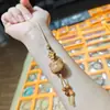 Accesorio colgante para bolso de teléfono móvil hecho de sándalo natural con diseño de nube auspiciosa y candado que cumple deseos, cadena para teléfono móvil con ámbar, cordón personalizado y creativo para unidad flash USB