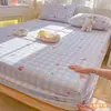 2026 Novo Estilo Lençol de Elástico de Tecido Grosso Peça Única Tapete Refrescante de Verão Conjunto de Três Peças Cobertura de Cama Protetor de Colchão Universal para Todas as Estações