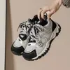 Zapatos de senderismo retro, tenis gruesos de suela gruesa, nuevo estilo para mujer para 2026, zapatillas deportivas casuales, perfectos para combinar con pantalones de pierna ancha en otoño