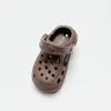 Diapositivas mini de colores de gran venta, llaveros de pantuflas lindas, accesorios para manualidades, decoraciones divertidas y versátiles para zapatos