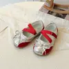 Sapatos de Princesa Infantis Tendência com Laço 2026 Primavera e Outono Novos Casuais Versáteis Sapatos de Couro Infantis para Meninas Pequenas
