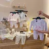 Conjunto de Pijama de Algodão com Lycra para Meninos e Meninas, Estilo Coreano Estampado Sem Costura Roupas e Calças de Outono, Camada Base Antibacteriana para Crianças
