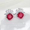 Novos Brincos Estilo Princesa com Coríndon Vermelho, Esmeralda, Zircônia Nano de Luxo, Brincos Modernos e Únicos para Mulheres, Brincos de Clipe de Nicho