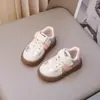 Zapatillas para Niños 2025 Primavera y Otoño Nuevo Estilo Moda para Niñas Zapatos de Skate Casual para Niños Bebé Suela Suave Antideslizante Zapatos de Entrenamiento Alemanes