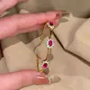Pulsera de Encaje Estilo Vintage con Circonita Roja 2026 para Mujer, Sensación Retro Única de Alta Gama, Tachonada de Diamantes, Pulsera Elegante y Versátil