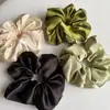 Gris Frío Avanzado Mismo Estilo de Blogger Ins Círculo Intestinal Grande Headwear Cuerda para Cabello de Cola de Caballo Accesorios para el Cabello Banda de Goma de Intestino de Cerdo