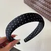 Elástico para el pelo elegante de satén texturizado con lunares color vino, para moños, coletas, versátil, accesorio para el cabello