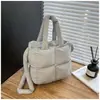 Bolso Acolchado de Algodón de Nicho de Moda para Mujer Modelo Nuevo 2026 Bolso de Mano Simple Versátil Ligero Gran Capacidad Bolso de Hombro Cruzado