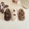 Sapatos Peludos de Estilo Coreano Infantil 2025 Inverno Novo Estilo Sapatos de Princesa Quentes com Laço para Meninas Sapatos Quentes de Touca de Solado Macio