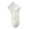 Calcetines al por mayor de Acheng: Calcetines Cortos Sin Costuras para Mujer de Algodón Puro, Malla Fina de Verano, Antibacterianos, Absorbentes de Sudor, Transpirables, Calcetines Invisibles Blancos
