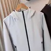 Jaqueta Softshell Masculina Fina com Capuz, série D alternativa, funcional para atividades ao ar livre, outono e inverno, à prova de vento, repelente à água, respirável, elástica, macia