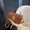Bolsa de Mão Retrô Estilo Hong Kong Verão 2024 Nova Bolsa Feminina Bolsa de Ombro com Textura Transfronteiriça Bolsa Transversal com Padrão de Pedra Personalizado