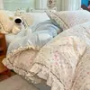 Conjunto de cama de quatro peças em renda francesa 100% algodão, estilo fresco e simples, adequado para o quarto principal, capa de edredom e um conjunto de três peças para dormitórios