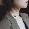 Cadena para Clavícula Retro Mariposa Verde Acero de Titanio Oro 18k Cadena Hueso de Serpiente Ins Lujo Ligero de Alta Gama Diseño Nicho Collar para Mujeres