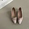 Sapatos Mary Jane estilo doce para mulheres, verão e outono, design de nicho, bico fino e raso, aumento interno de altura, macios e versáteis, adequados para o trabalho