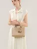 Bolso nuevo tejido a mano, bolso casual de hombro y cruzado, versátil para ir al trabajo, bolso tote pequeño, bolso de mano de nicho de alta gama