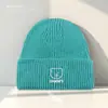 Gorros de Lana Cálidos de Otoño e Invierno para Mujer, Gorros Tejidos Lindos con Bordado de Letras y Osos, Gorros Fríos de Punto para Parejas de Estudiantes Venta al por Mayor