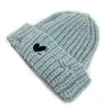 Maoge Outono e Inverno Novo Chapéu de Tricô Bordado Retro Amor Furos Desgastados Infantil Meninos e Meninas Chapéu Quente de Lã