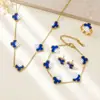 Set de Joyería de Acero de Titanio de Cuatro Piezas con Trébol de Cuatro Hojas de la Suerte de Venta Caliente, Elegante y Lujoso Set de Trébol de Cuatro Hojas de Acero de Titanio