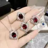 Colar Versa cor tesouro imitação sangue de pombo vermelho feminino luxo leve alto senso traje para transmissão ao vivo simples senso de nicho temperamento versátil