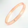 Pulsera de Cierre a la Moda, Pulsera Popular Chapada en Oro Rosa de Quinta Generación, Estilo Celebridad de Internet con Diez Diamantes, Cierre Incrustado con Diamantes, Mayoreo