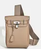 Nova Bolsa de Peito Kelly 2026, Estilo Unissex da Moda, Simples Padrão Lichia Couro Bovino Camada Superior Bolsa de Ombro Transversal