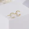 Pendientes de botón minimalistas de plata de ley 925 con letra C y diamante, modernos y exquisitos, con un diseño fresco y discreto, pendientes elegantes para mujer