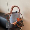 Bolsos de Moda de Comercio Exterior 2025 Nuevo Bolso de Hombro Nicho Texturizado de Verano Elegante Versátil Bandolera Tipo Cubo