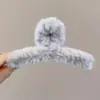 Presilha de cabelo de pelúcia de alta qualidade para outono e inverno para mulheres, versátil e fofa, presilha de tubarão para a parte de trás da cabeça, novo estilo coreano 2026, presilha de garra