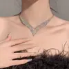 Nuevos Pendientes con Borlas de Pedrería, Pulseras, Collares, Cadenas para Clavícula de Gama Alta de Nicho, Accesorios Statement Únicos y Elegantes