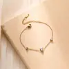 Pulsera Triangular de Circonita de Acero de Titanio de Nuevo Estilo Europeo y Americano para Mujer, Diseño de Nicho, Lujo Ligero, Versátil, Exquisita y que No se Desvanece, Pulsera Geométrica