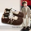Sapatos antiderrapantes de mola e outono para crianças meninos, sapatos Cortez retrô, tênis coloridos de sola macia para meninas, sapatos casuais marrons