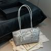Bolso de Axila Commuter de Alta Gama para Mujer Primavera y Verano 2025 Nuevo Bolso de Hombro de Moda Estilo Coreano Estilo Extranjero Bolso Tote