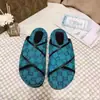 Nuevas Sandalias Planas de Verano 2026 Marca g Suela Gruesa Tira Cruzada Estampado Satinado para Mujer Sandalias Casuales que Aumentan la Altura