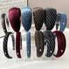 Faixa de Cabeça Larga Listrada Estilo Vintage para Mulheres 2025 Nova Faixa de Cabelo Presilha de Cabelo com Topo Alto Acessório de Cabelo da Moda