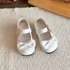 Zapatos Mary Jane Lindos y Dulces para Niñas 2026 Otoño Nuevos Zapatos Lolita Zapatos Pequeños de Cuero para Niños Zapatos de Corte Bajo de una Sola Hebilla