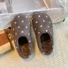 Pantuflas infantiles de lunares estilo Birkenstock, sandalias de media zapatilla cerradas para niñas, nueva colección otoño/invierno 2026, zapatillas de algodón tipo mule slip-on Birkenstock