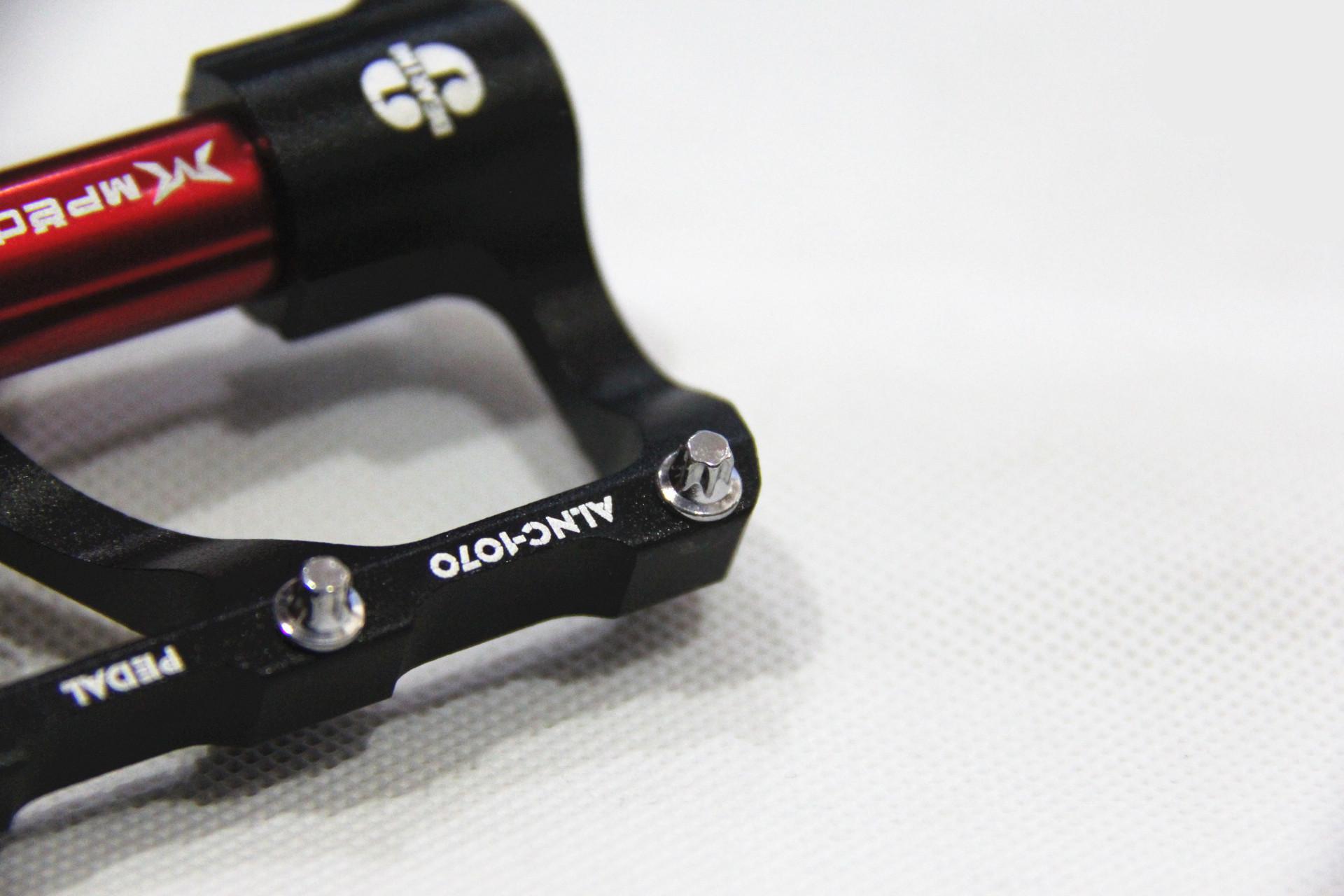 4079152465_1564704934