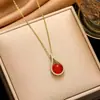 Nuevo Collar de Acero de Titanio para Mujer Lujo Ligero Temperamento Letra Perla Gargantilla Vintage Moda Colgante Cadena Clavícula Colección al por Mayor